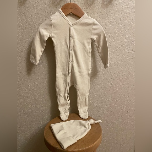 katie quinn Other - Katie Quinn onesie with knot hat (0-3 m)